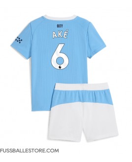 Günstige Manchester City Nathan Ake #6 Heimtrikotsatz Kinder 2025-26 Kurzarm (+ Kurze Hosen)